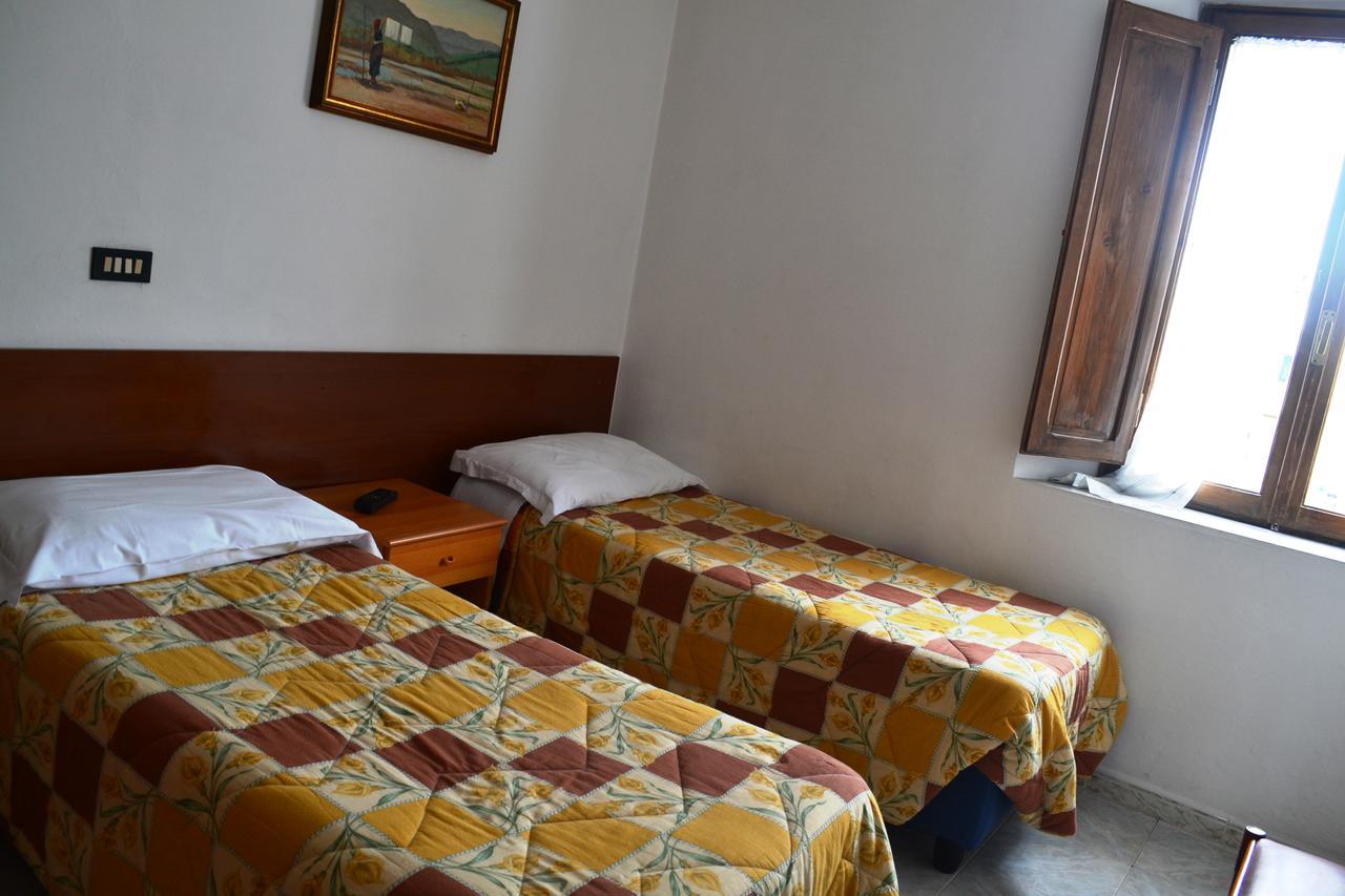 Standard Double Room,646578459:JPEG