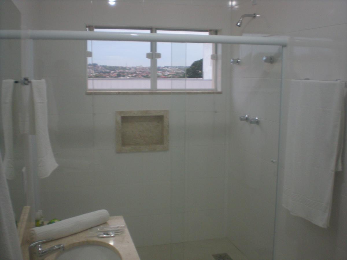 Quarto Superior com Cama King-size