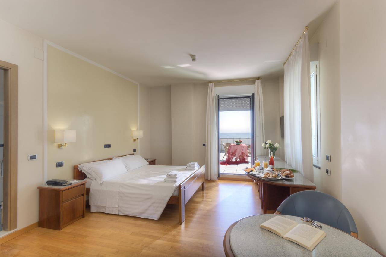 Superior Double Room,765521929:JPEG