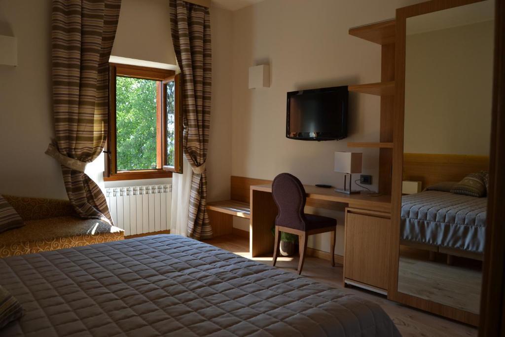 Triple Room,1584623405:JPEG