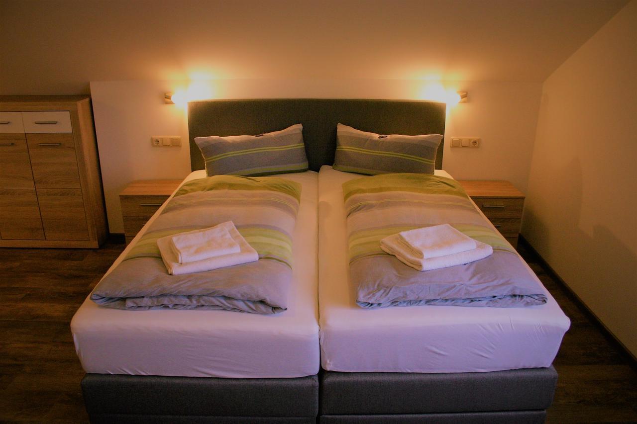 Deluxe Double Room (2 Adults + 1 Child),656402463:JPEG