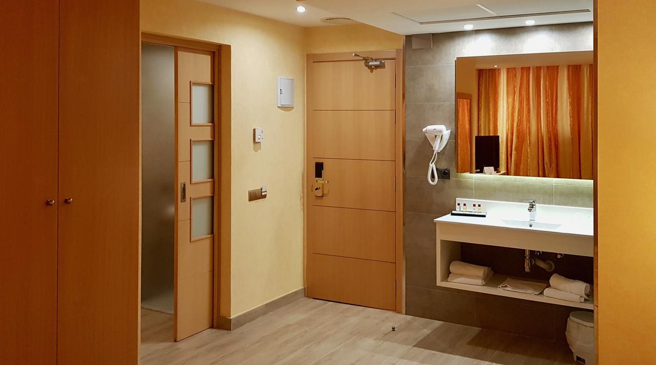 Chambre Familiale (3 Adultes)