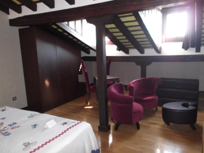 Double or Twin Room Attic,1278116893:JPEG