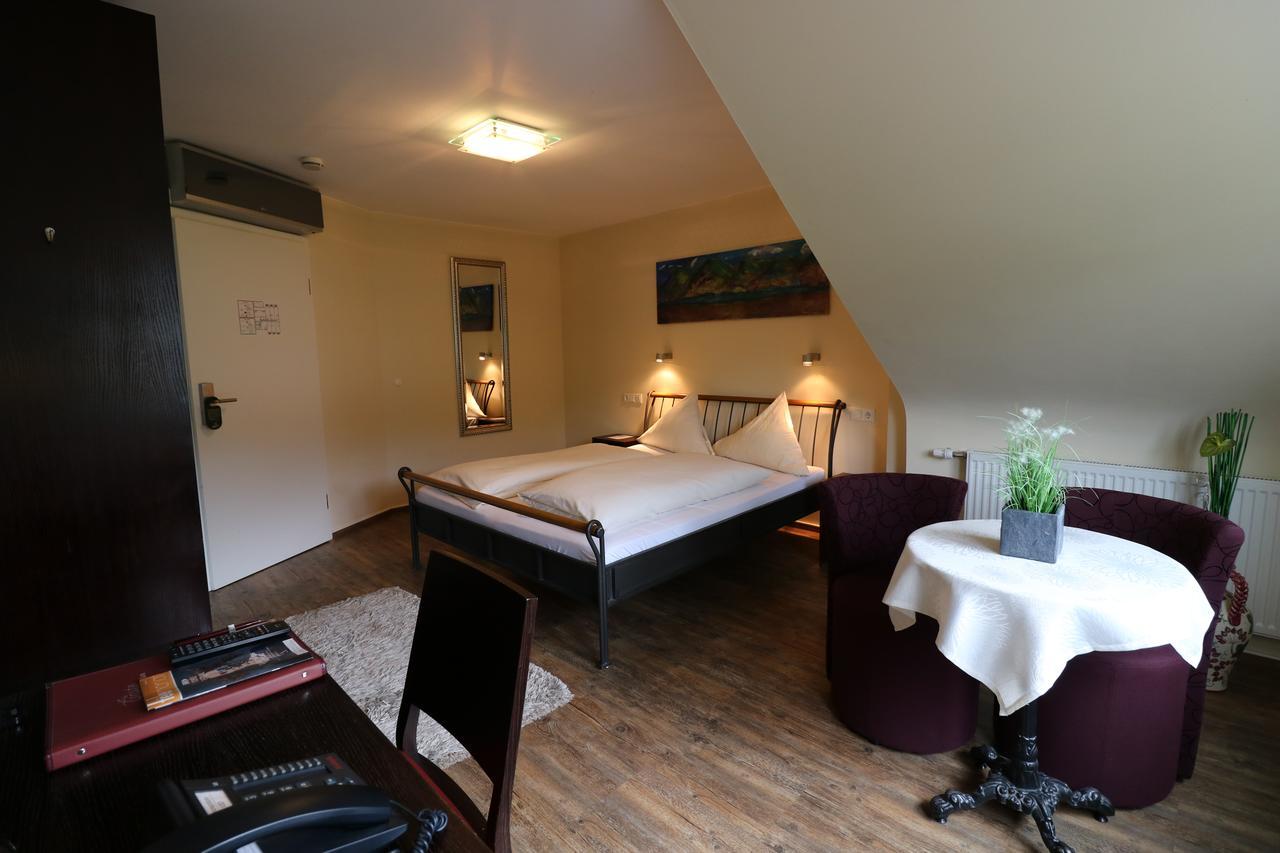 Double Room - Basic,661115766:JPEG