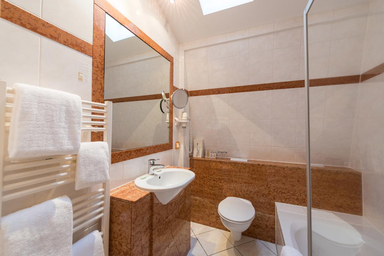 Deluxe Double Room,1747025430:JPEG