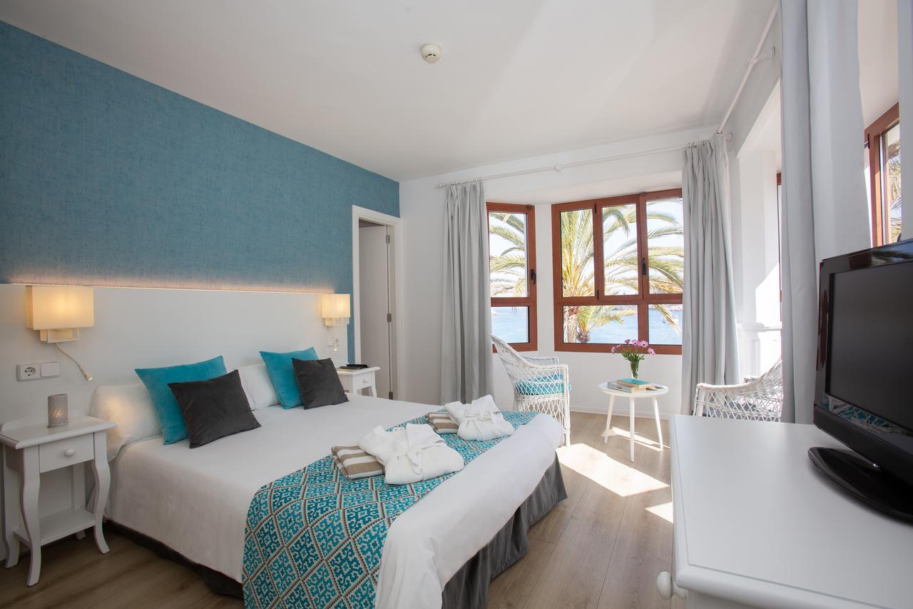 Standaard Tweepersoonskamer met 1 of 2 Bedden en Uitzicht op Zee