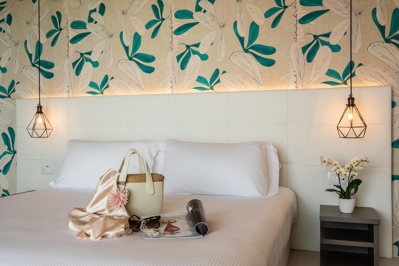 Suite Deluxe con Vista Mare Parziale