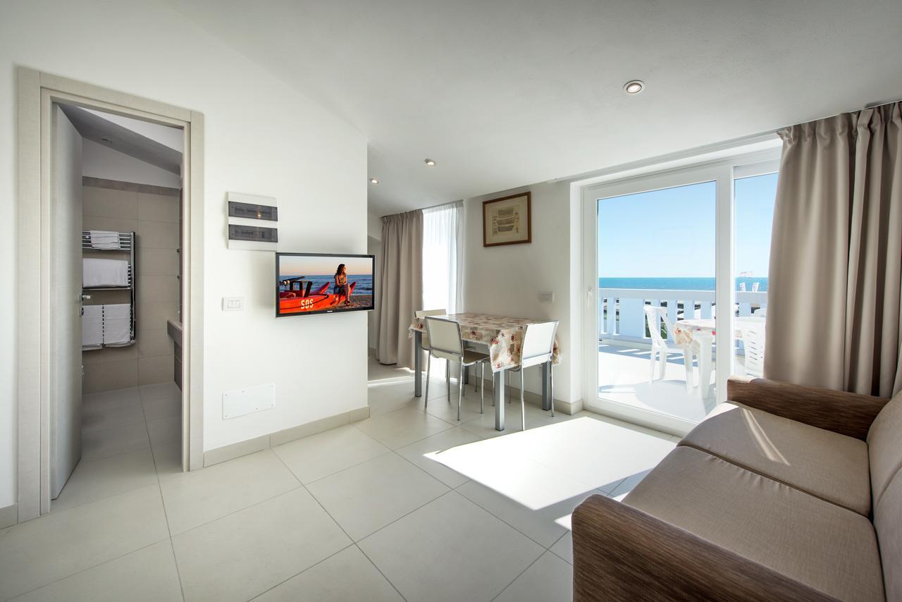 Apartment with Sea View,1404611417:JPEG