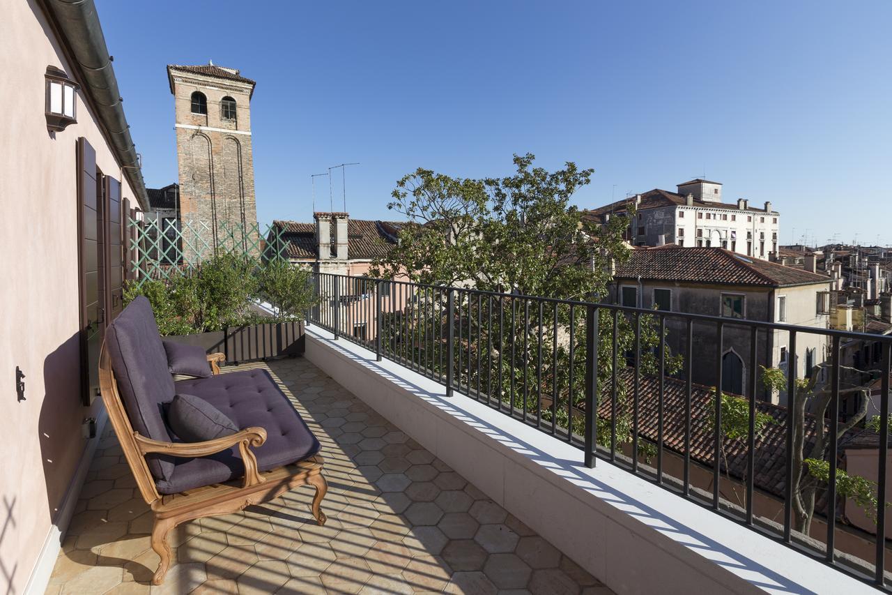 Quarto Duplo Clássico com Terraço