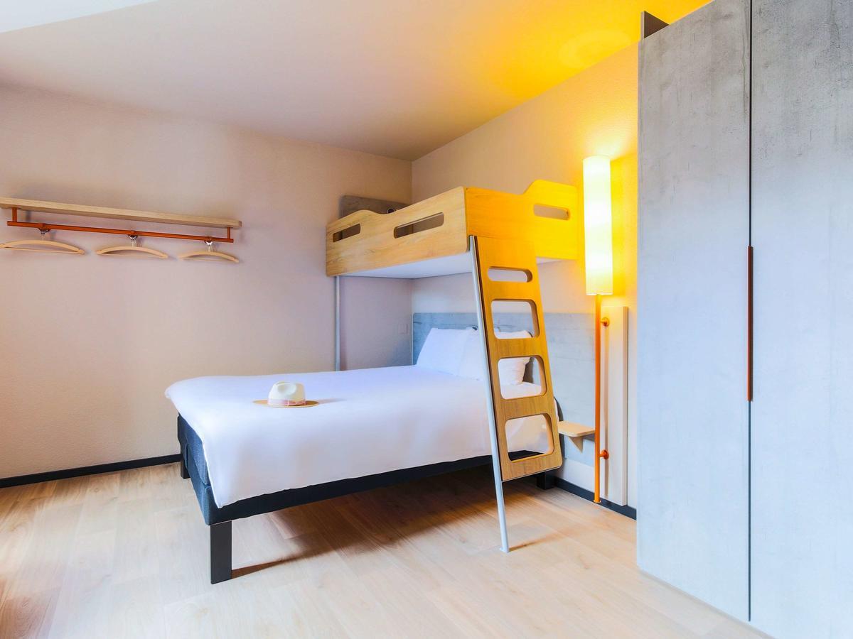 Standard Room with 1 Double and 1 Bunk Bed,665643549:JPEG