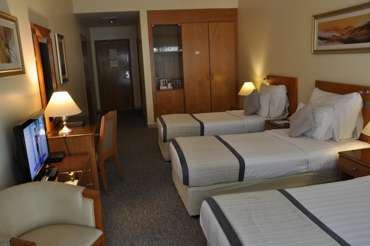 Quarto Triplo Standard