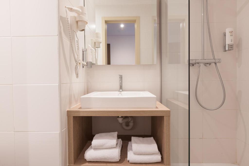 Single Room,1280173906:JPEG