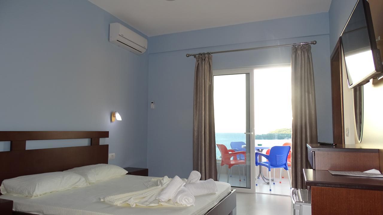 Camera Familiare con Vista Mare