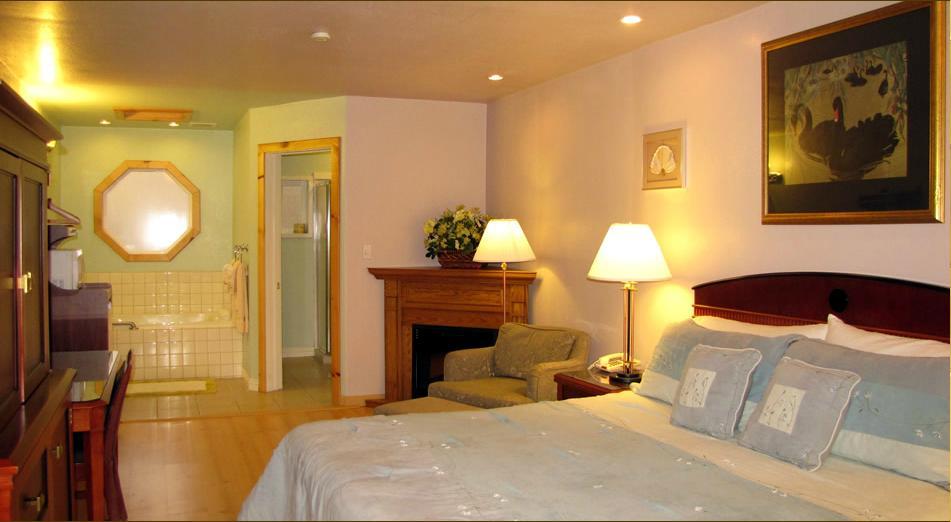 King Suite with Spa Bath