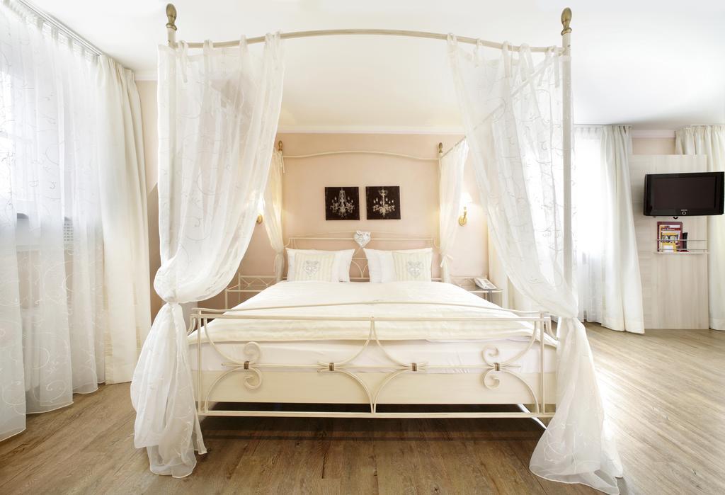 Romantik Double Room - Large,1742569022:JPEG