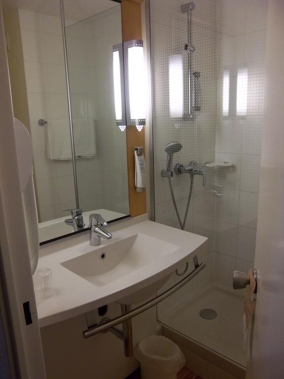 Standard Double Room,109336248:JPEG