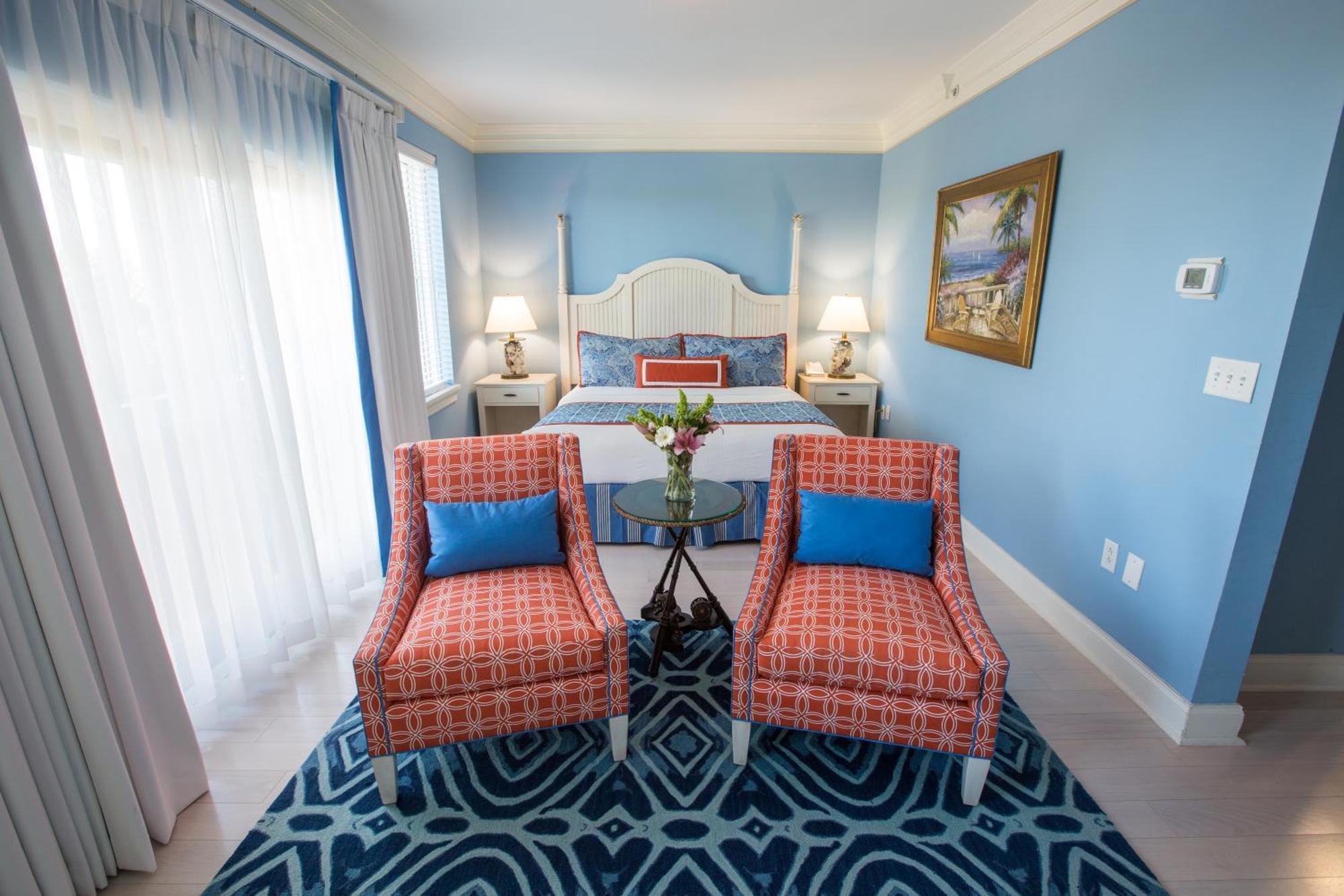 Superior King Room Harbor View with Fireplace