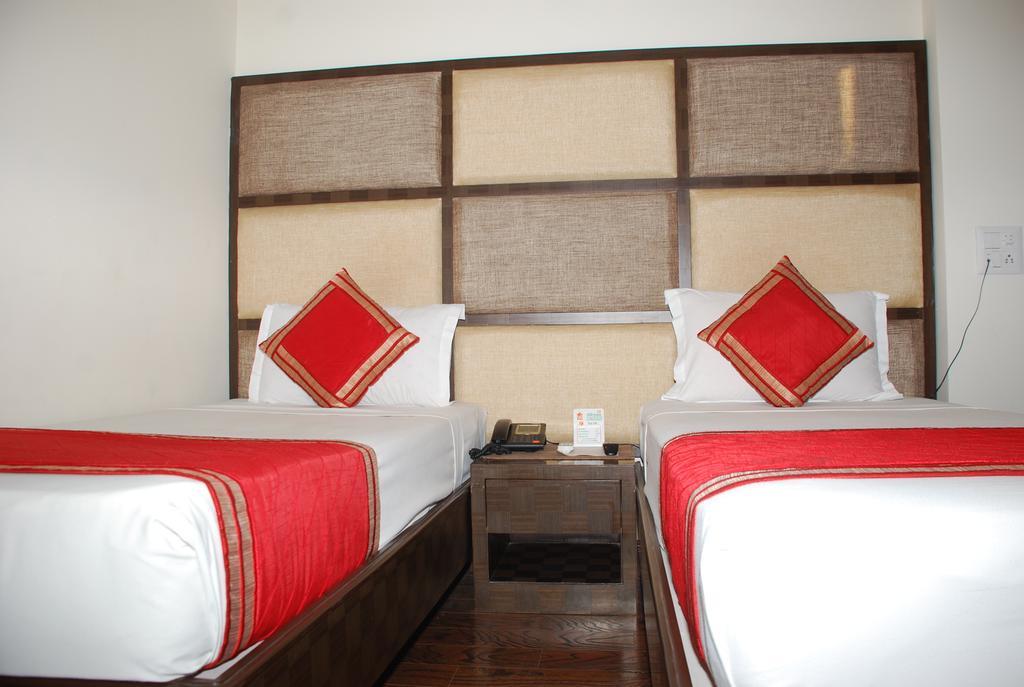Single Room Balcony,67791407:JPEG
