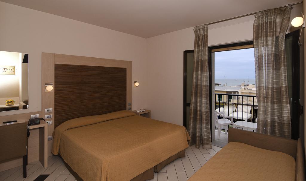 Camera Quadrupla con 1 Letto a Castello