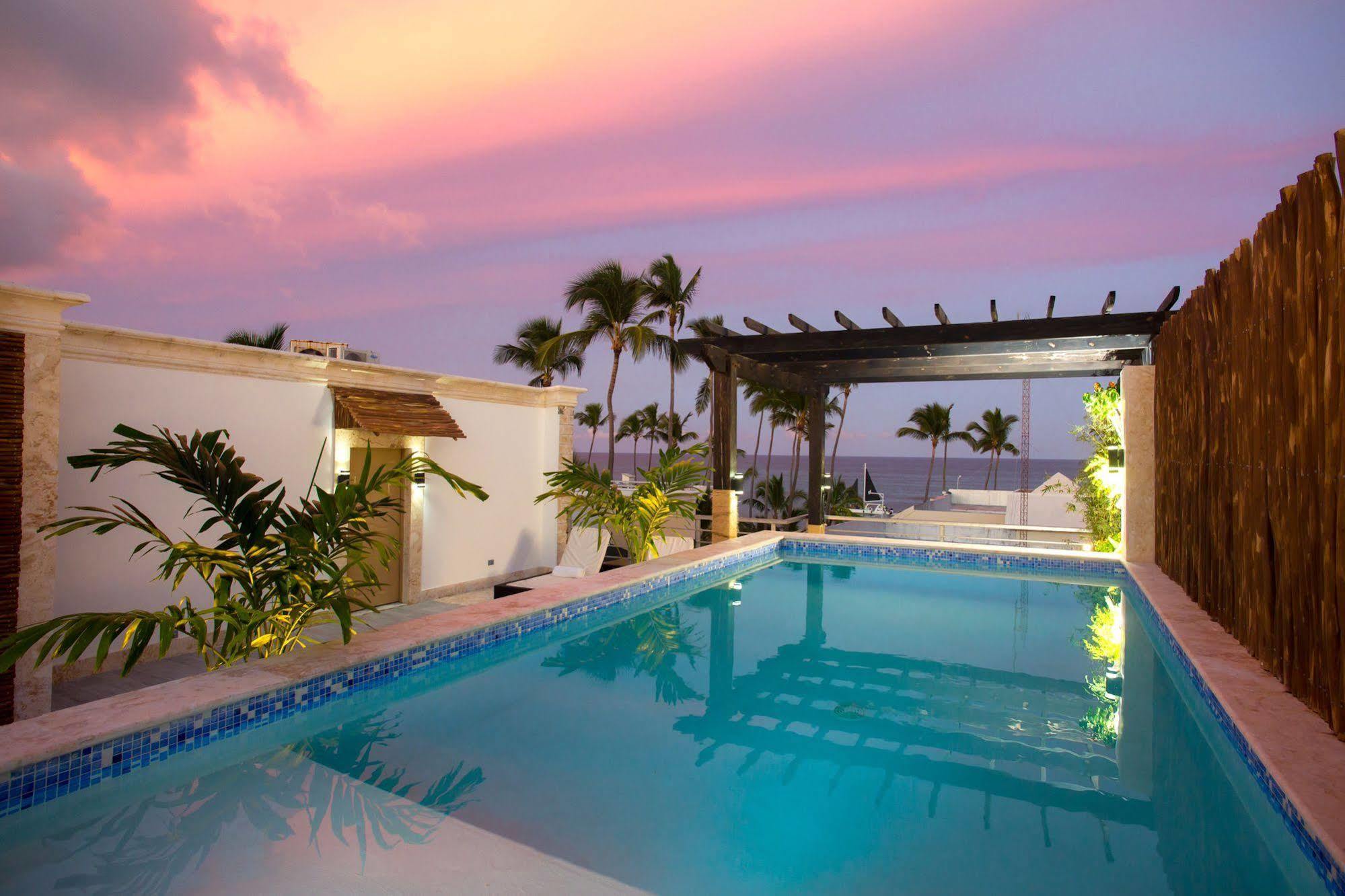 Penthouse com Bar Submerso e Vista Oceano ** Novo **