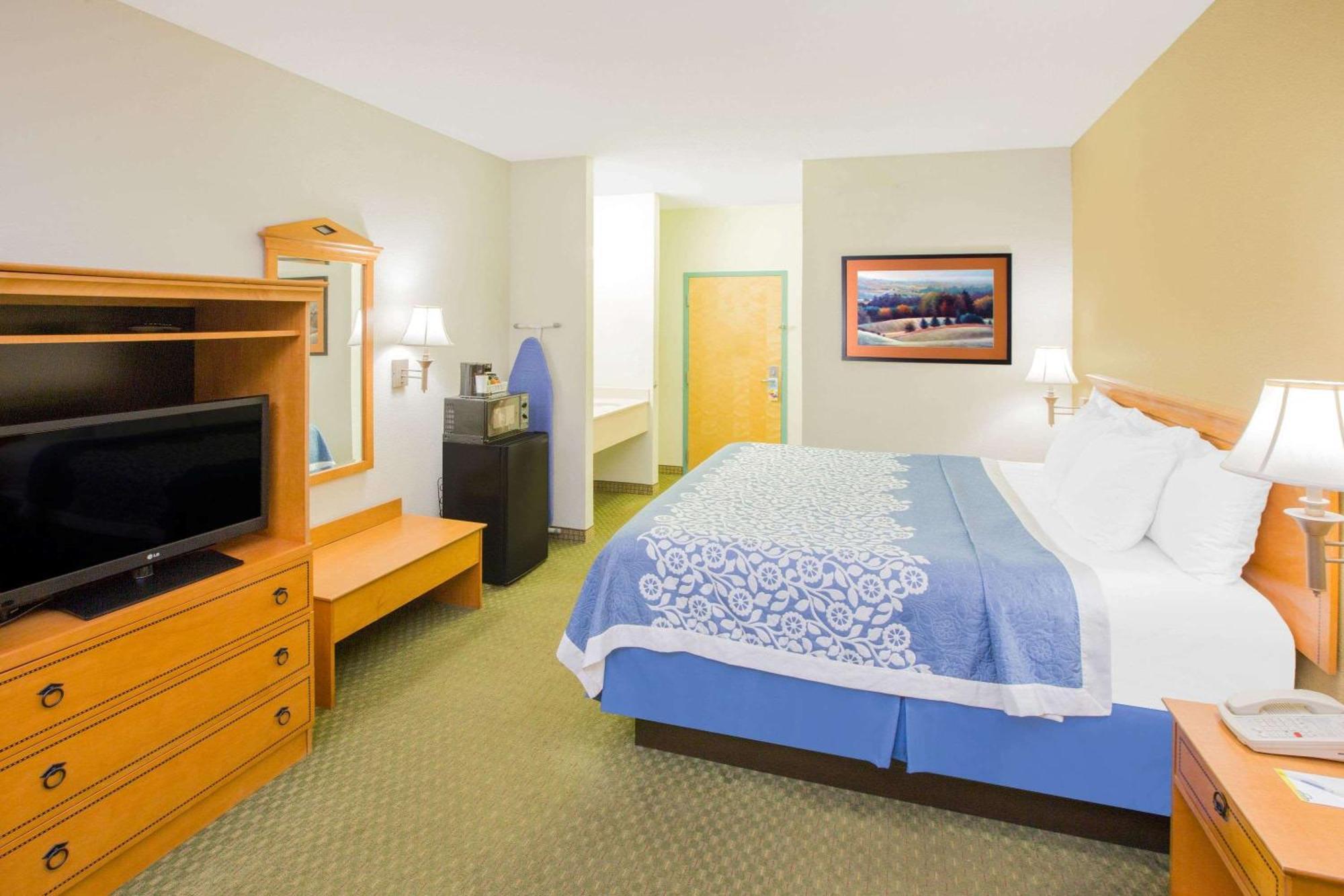 King Room - Disability Access/Non-Smoking