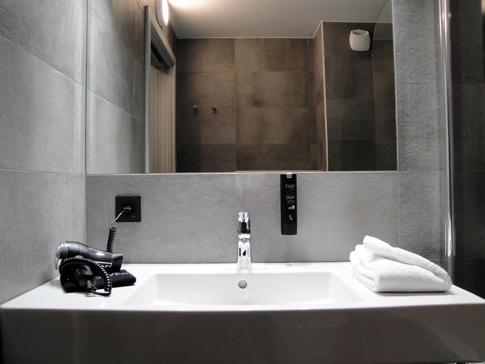 2 Chambres Communicantes
