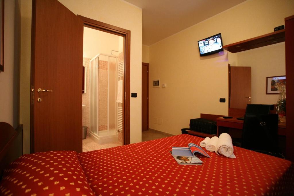 Double Room,972297874:JPEG