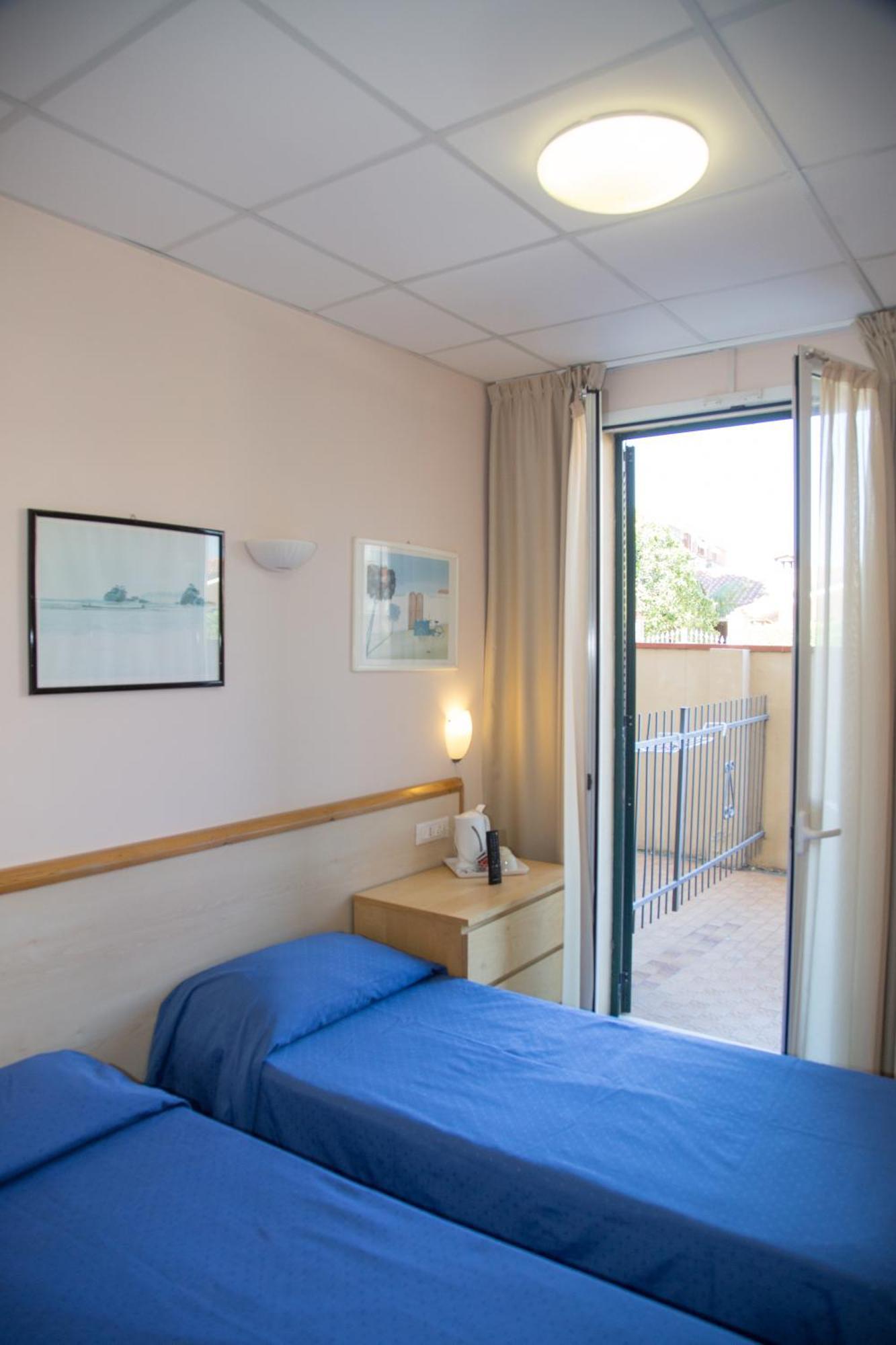 Double or Twin Room,377501287:JPEG