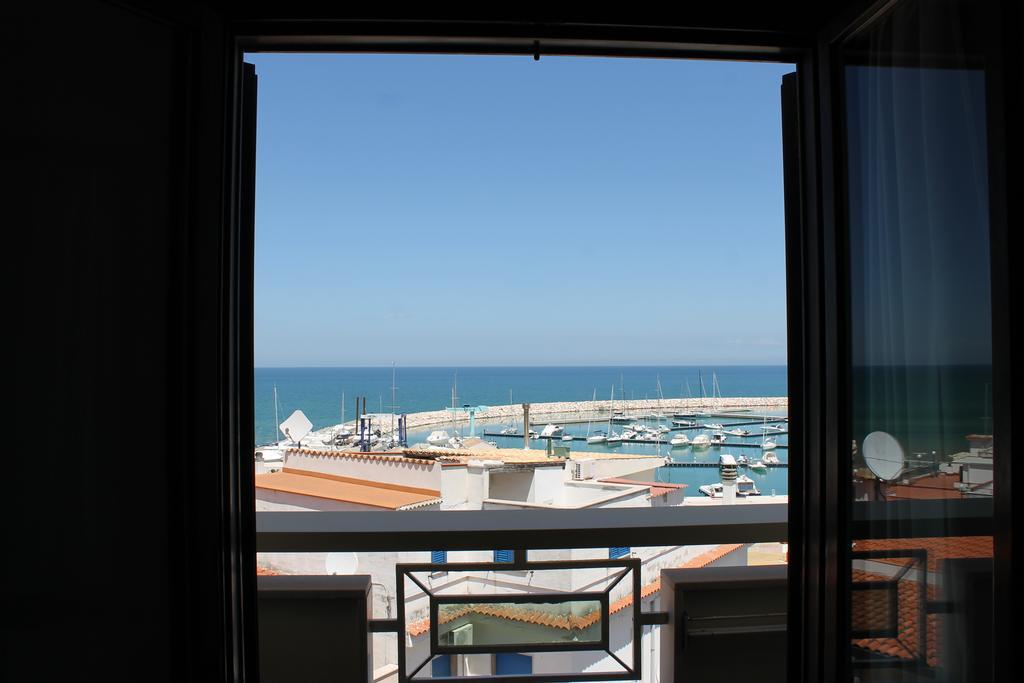 Camera Deluxe Matrimoniale con Vista Mare
