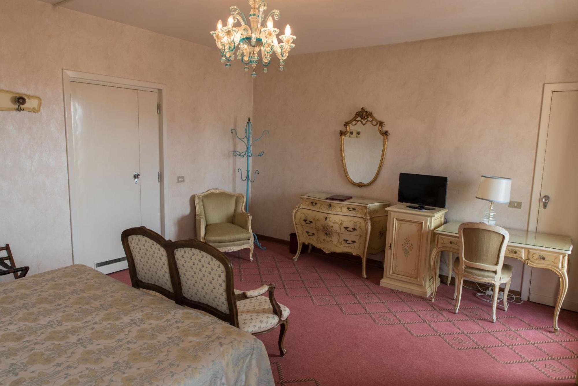 2 Camere Comunicanti