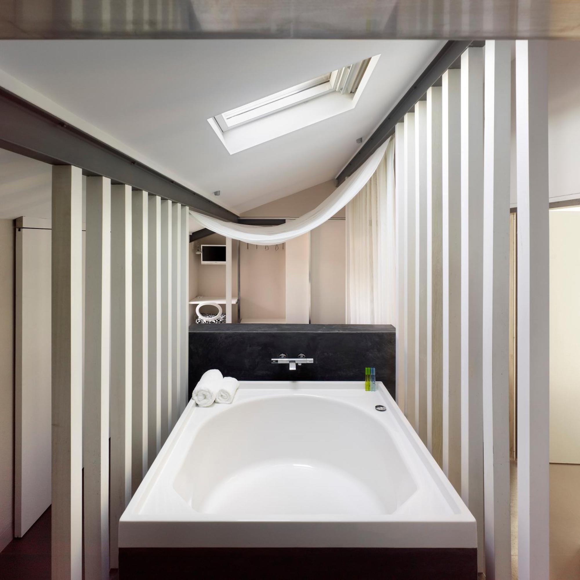 Quarto Duplo Deluxe com Banheira