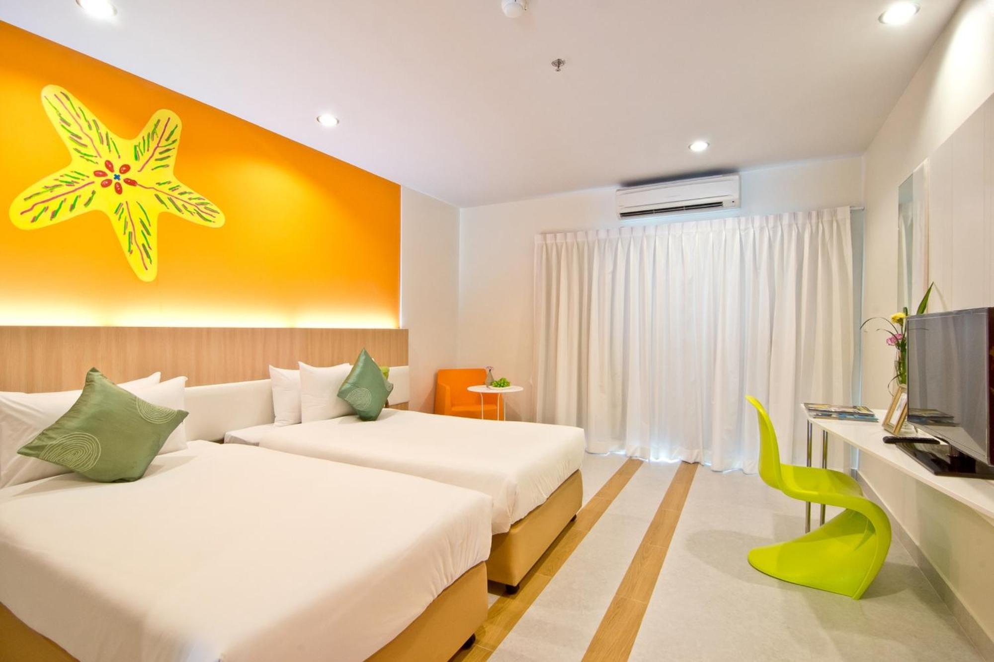 Deluxe Twin Room Pool View