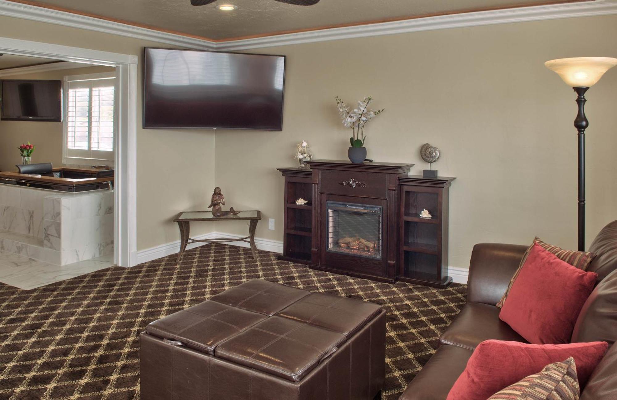One-Bedroom King Suite