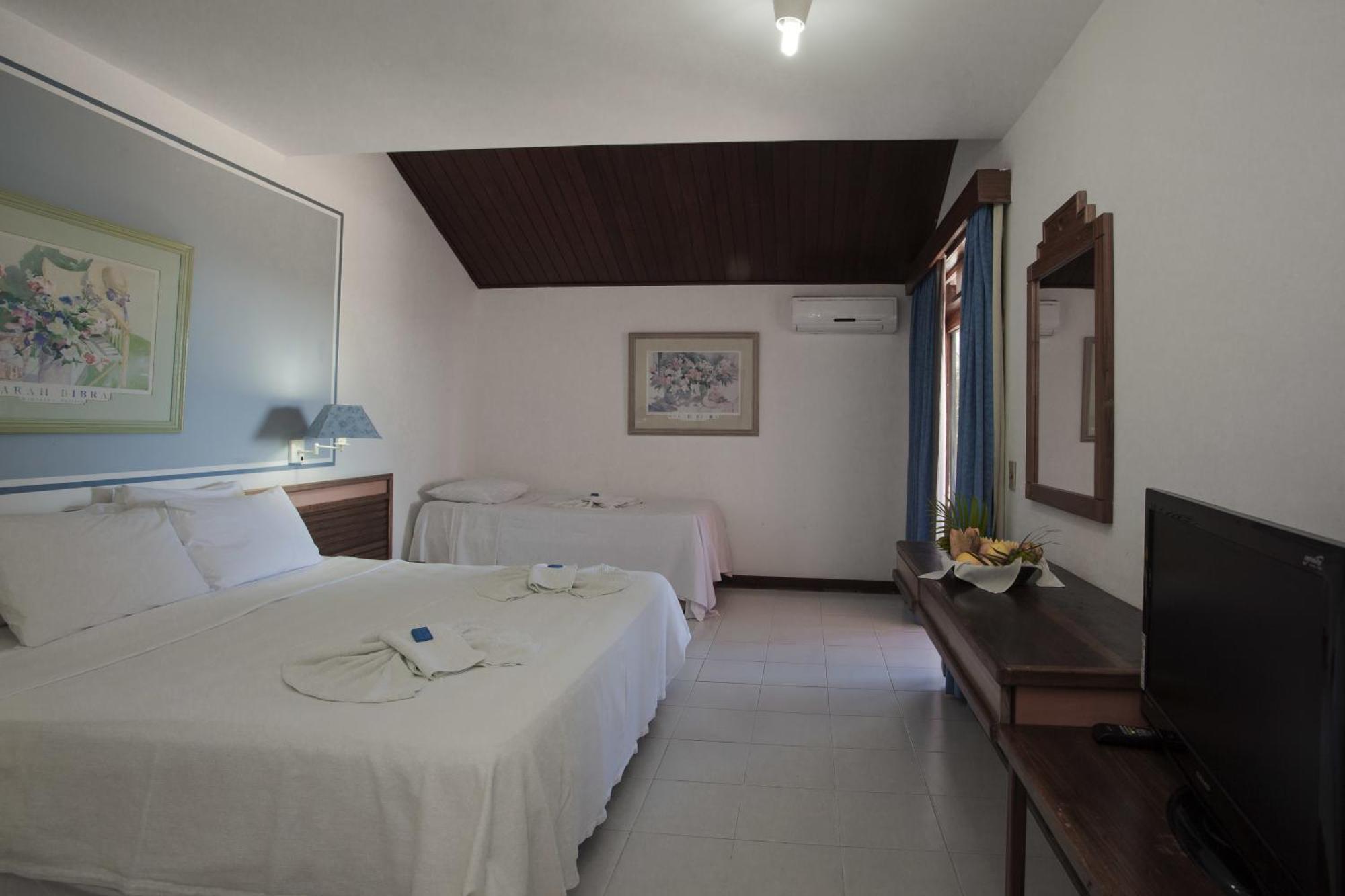 Quarto Triplo Superior com Vista do Mar