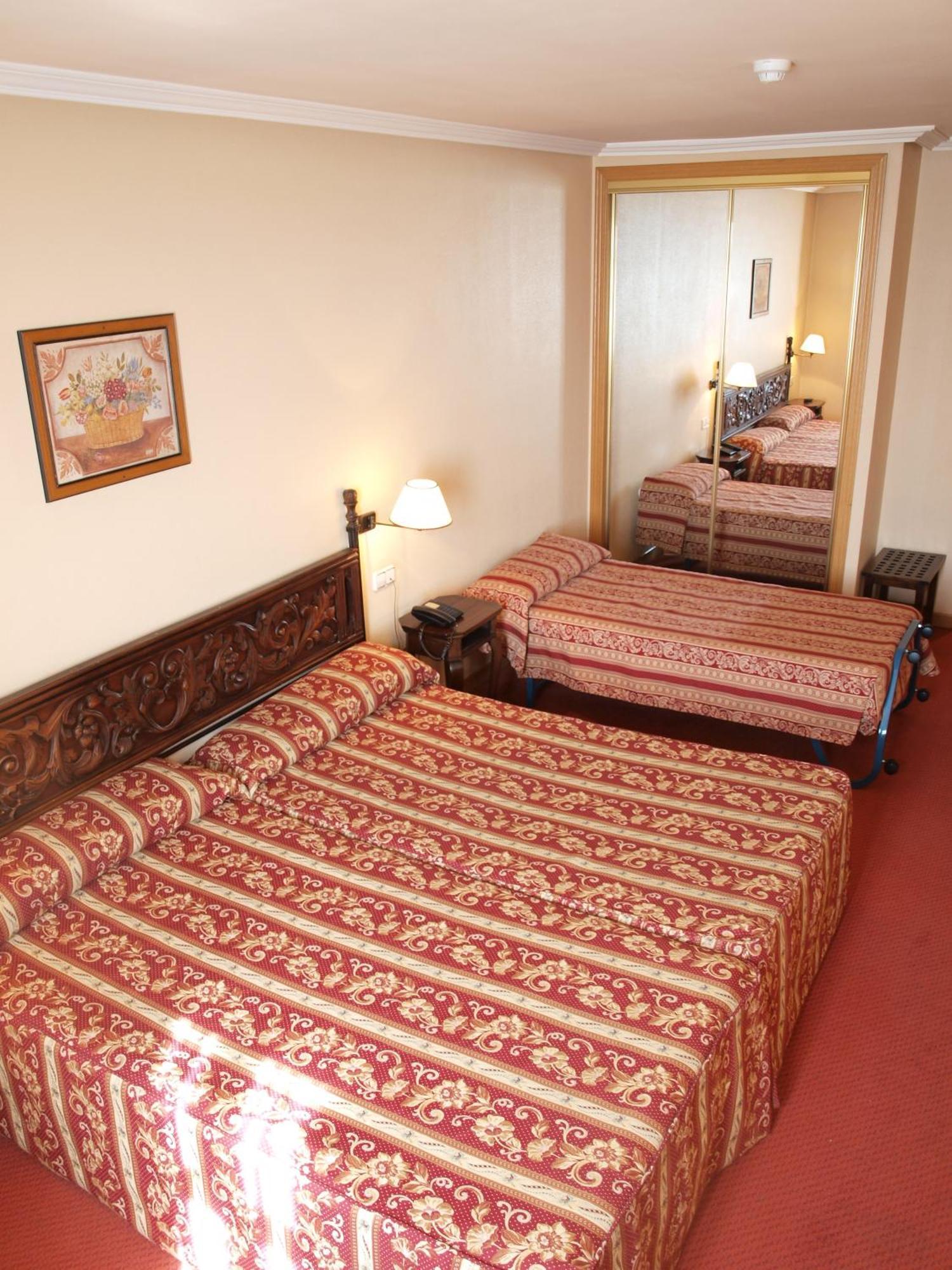 Twin Room with Extra Bed,60936682:JPEG