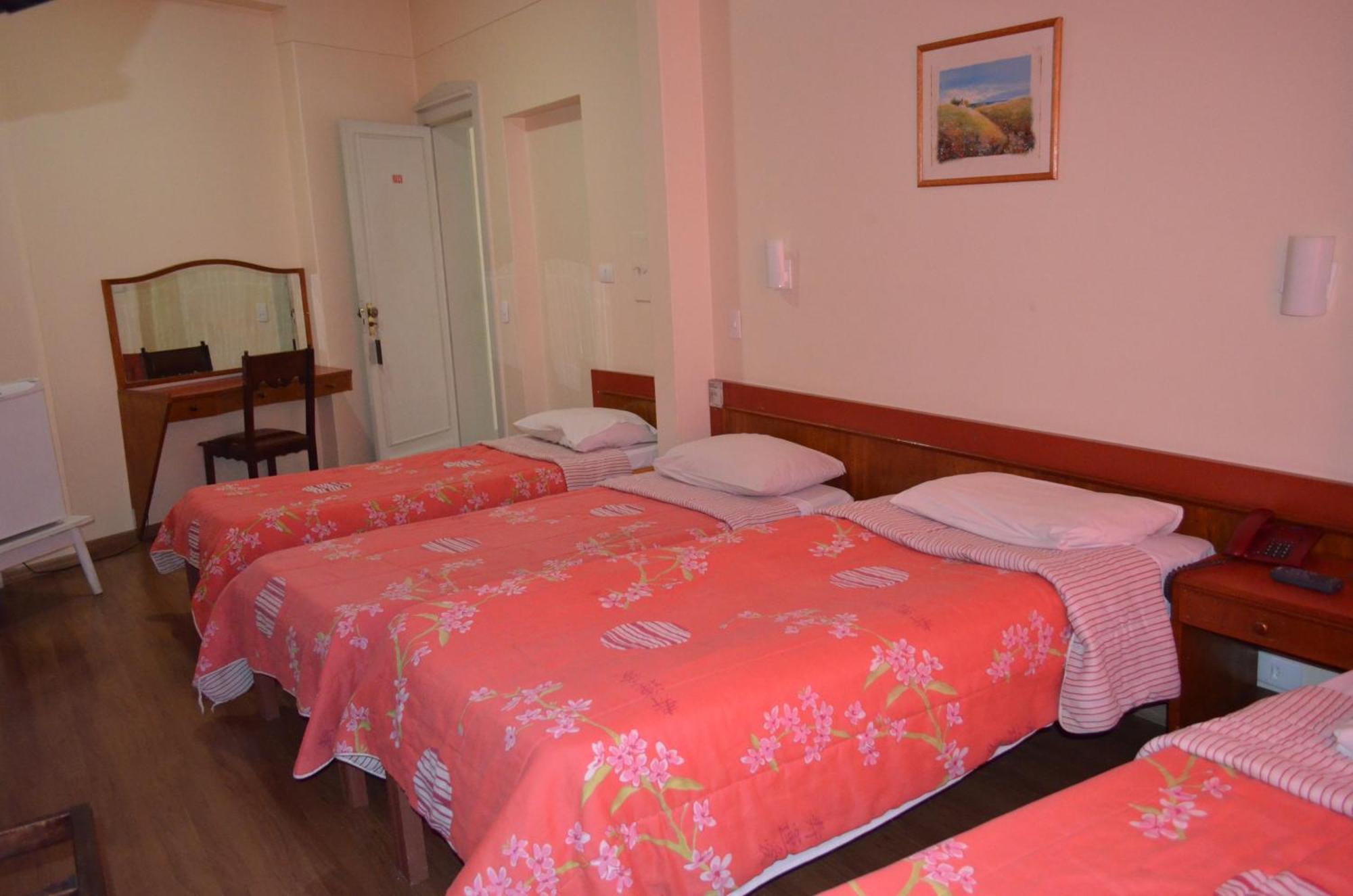 Quarto Triplo Standard