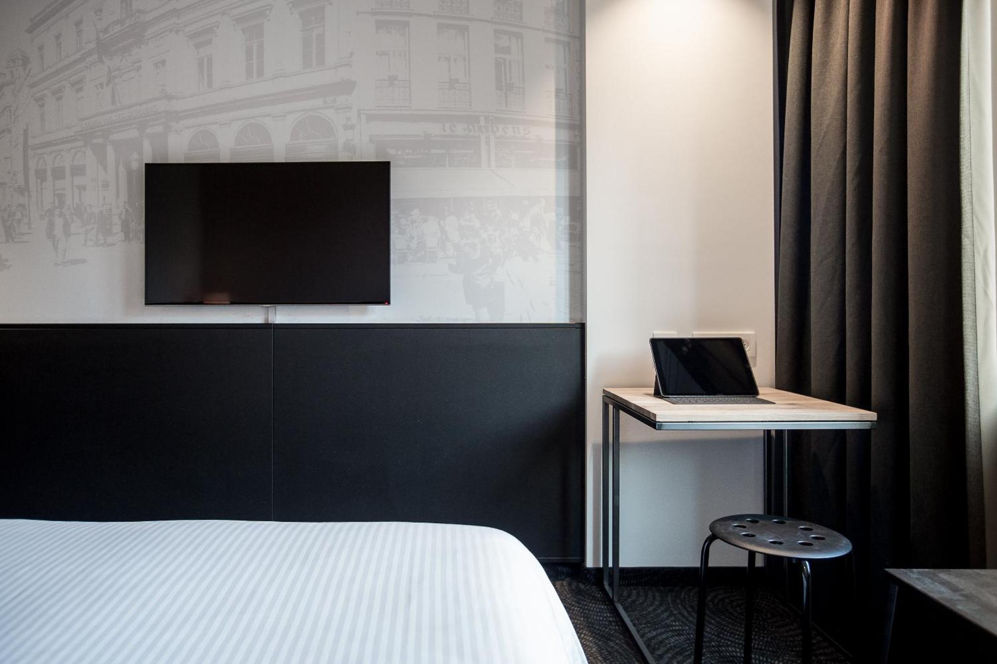 Quarto com 2 Camas de Solteiro