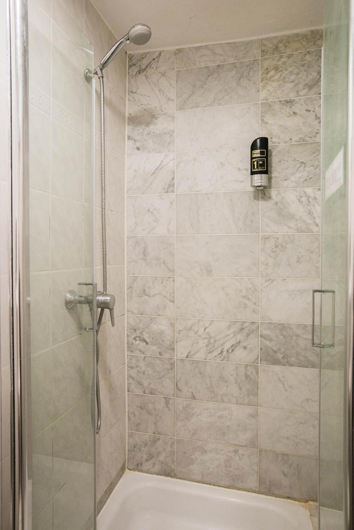 Single Room Shared Shower Toilet,746836169:JPEG