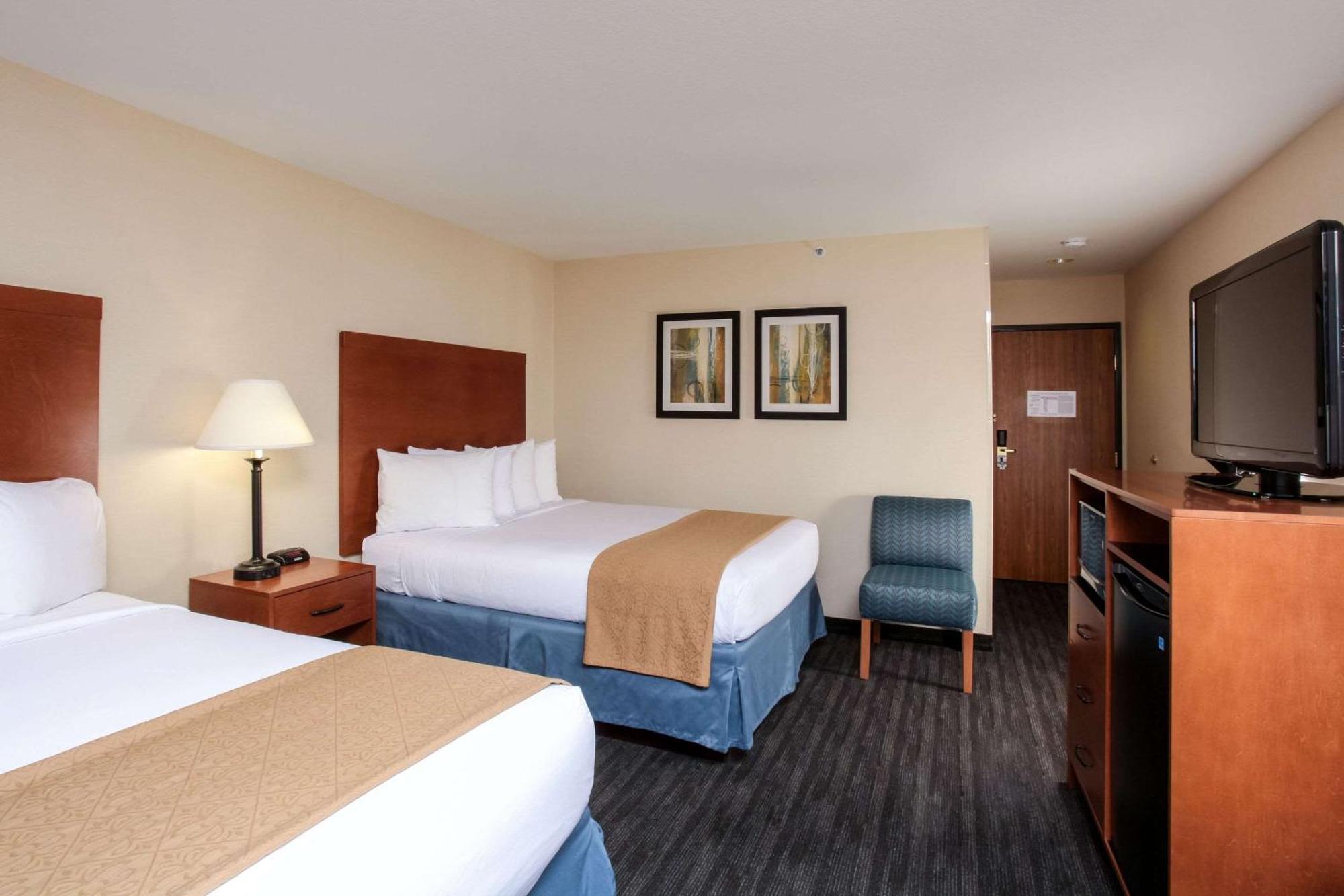 Queen Room with Two Queen Beds - Non-Smoking