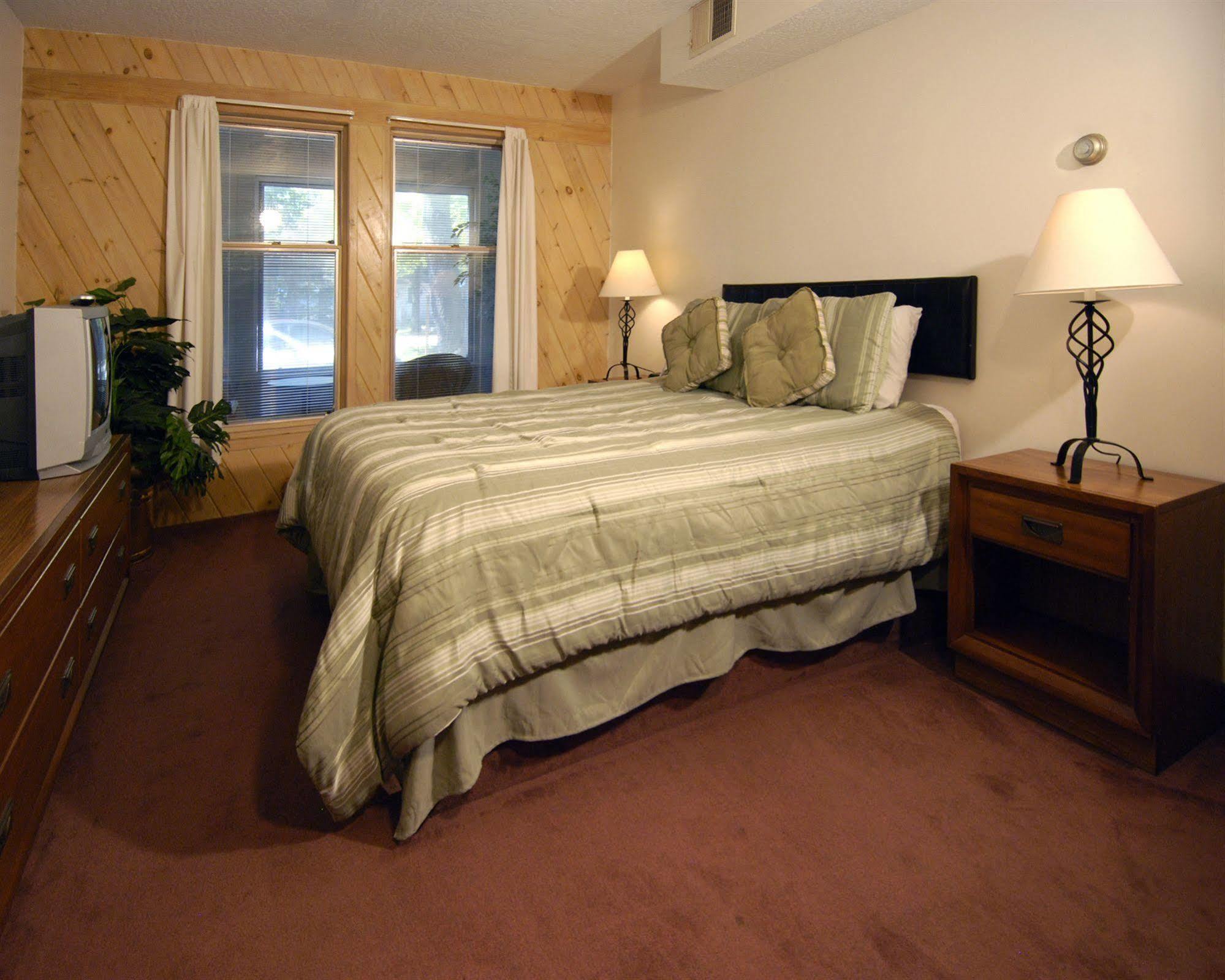 One-Bedroom Suite