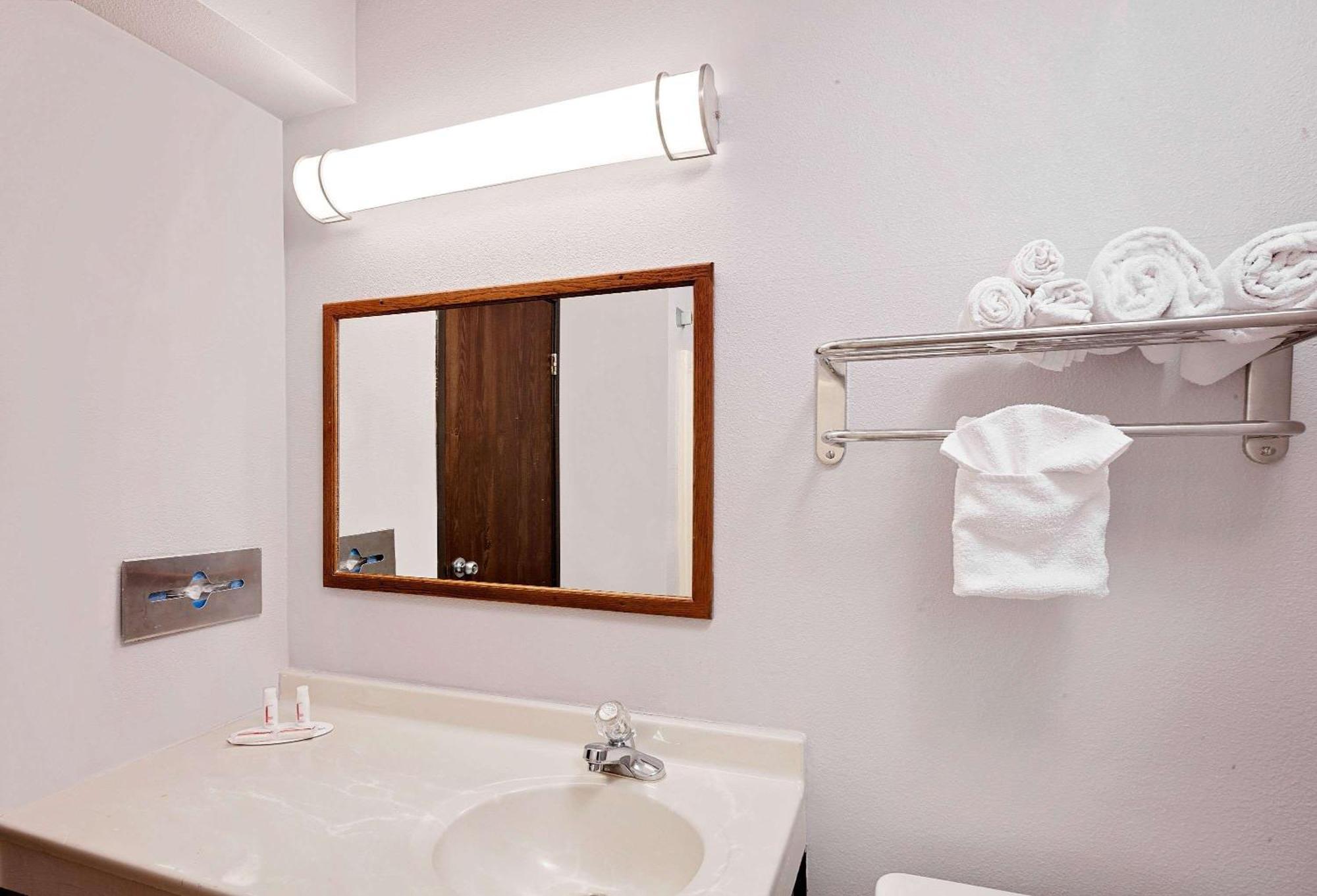 Double Room with Two Double Beds - Non-Smoking