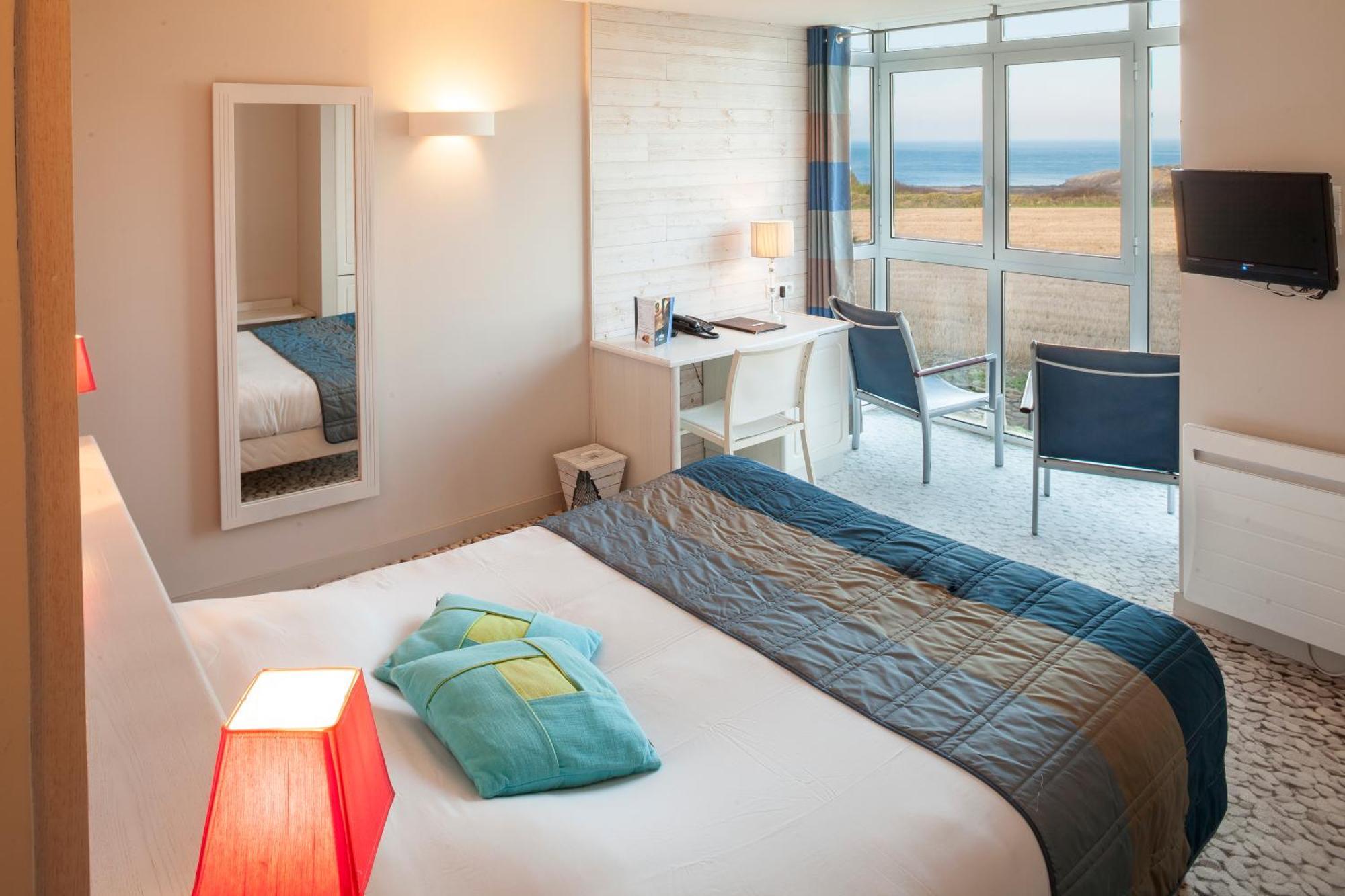 Double or Twin Room with Sea View,1584414773:JPEG