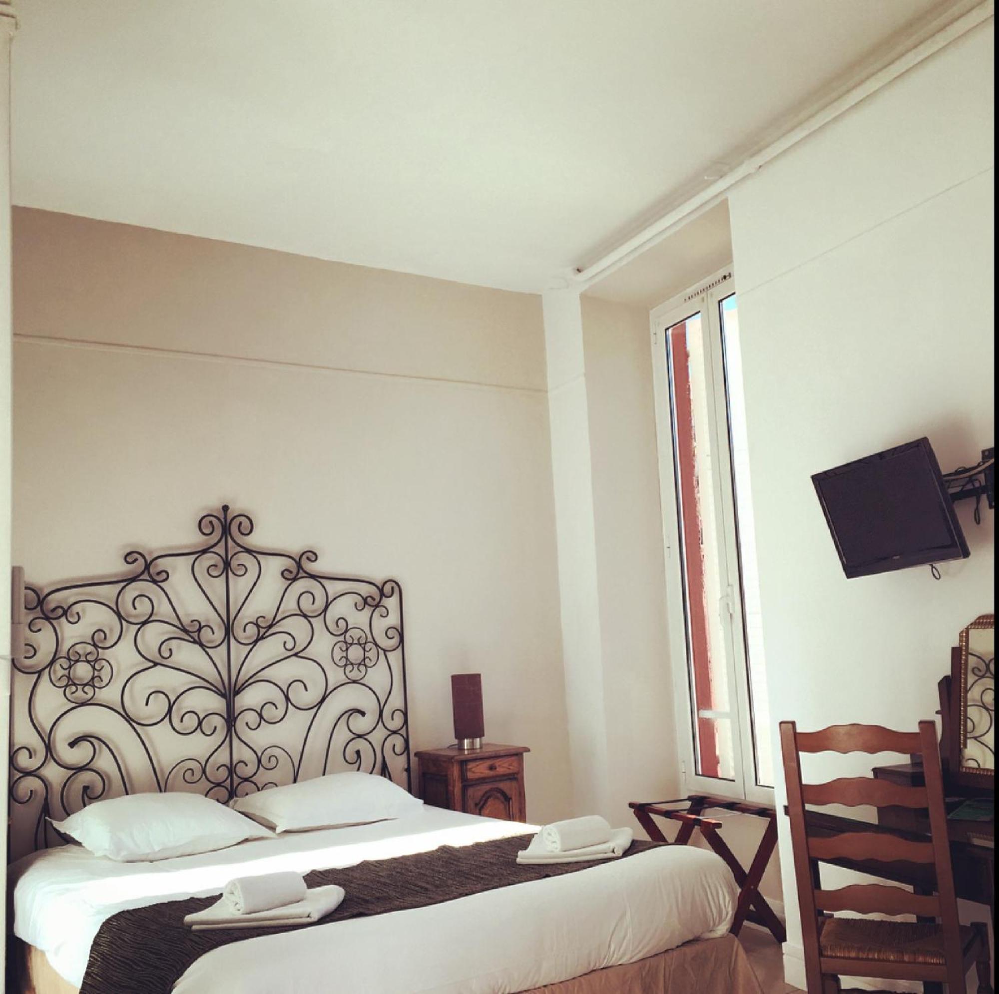 Camera Superior con 1 Letto Matrimoniale e 1 Letto Singolo