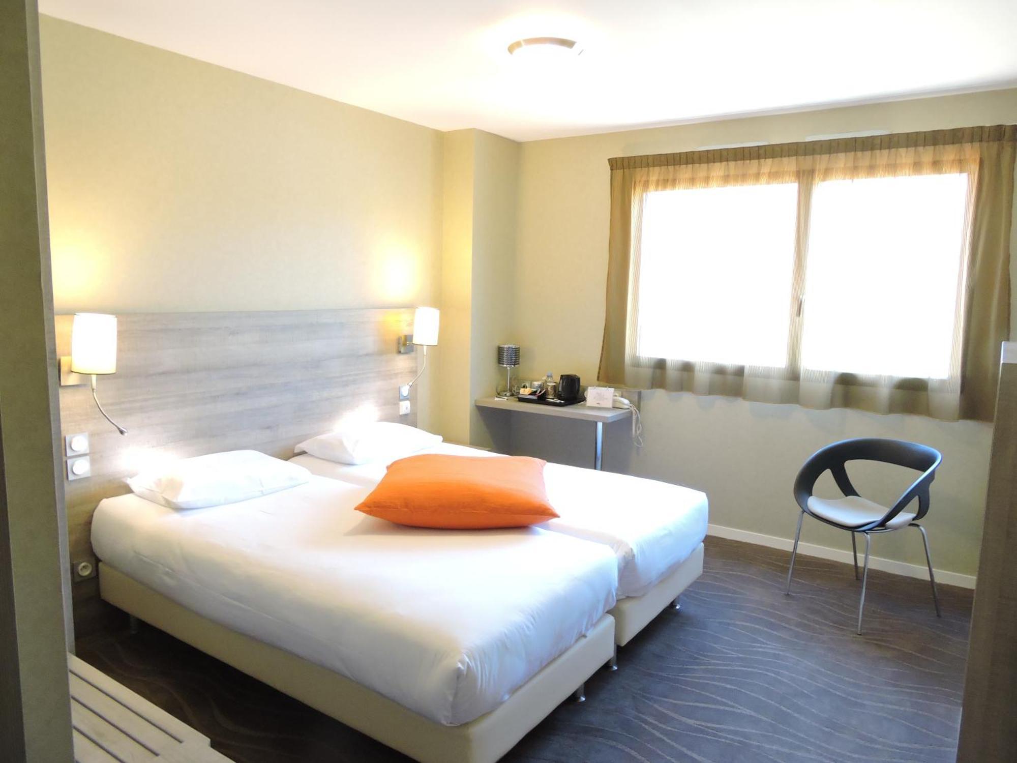 Chambre Supérieure avec 2 Lits Simples