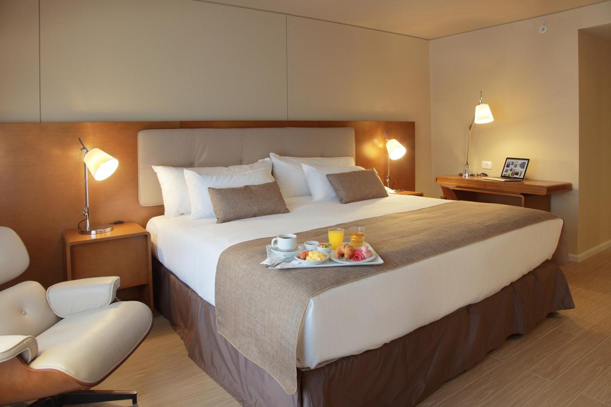 Quarto Clássico com Cama King-size