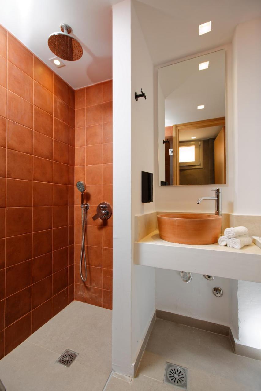Standard  Room,1208025601:JPEG