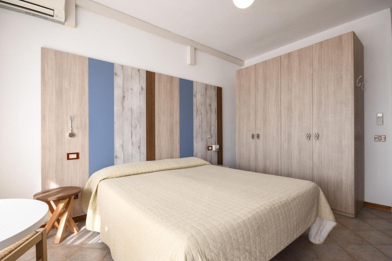 Two-Bedroom Apartment Balcony or Terrace,1096755087:JPEG