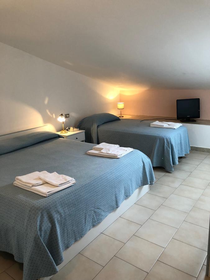 Standard Triple Room - Attic,1604773417:JPEG