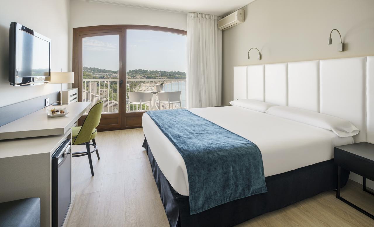 Standard Double or Twin Room with Sea View,696812823:JPEG