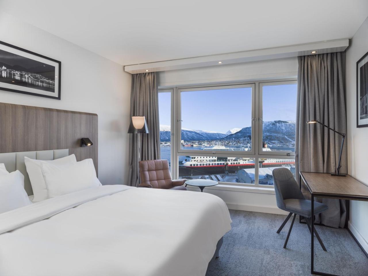 Premium Kamer met Uitzicht op Zee en de Bergen